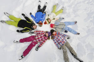 Kinder Im Schnee